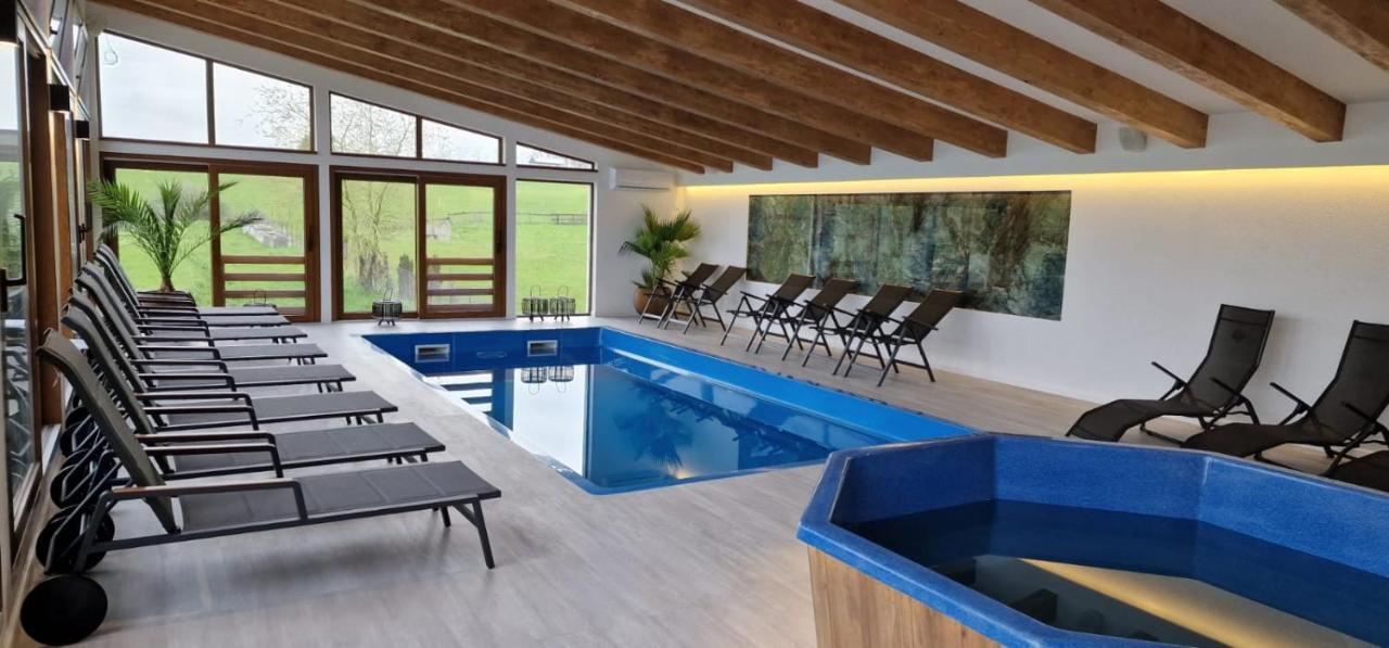 Lupeni  Kotyogo Panzio Bed & Breakfast エクステリア 写真